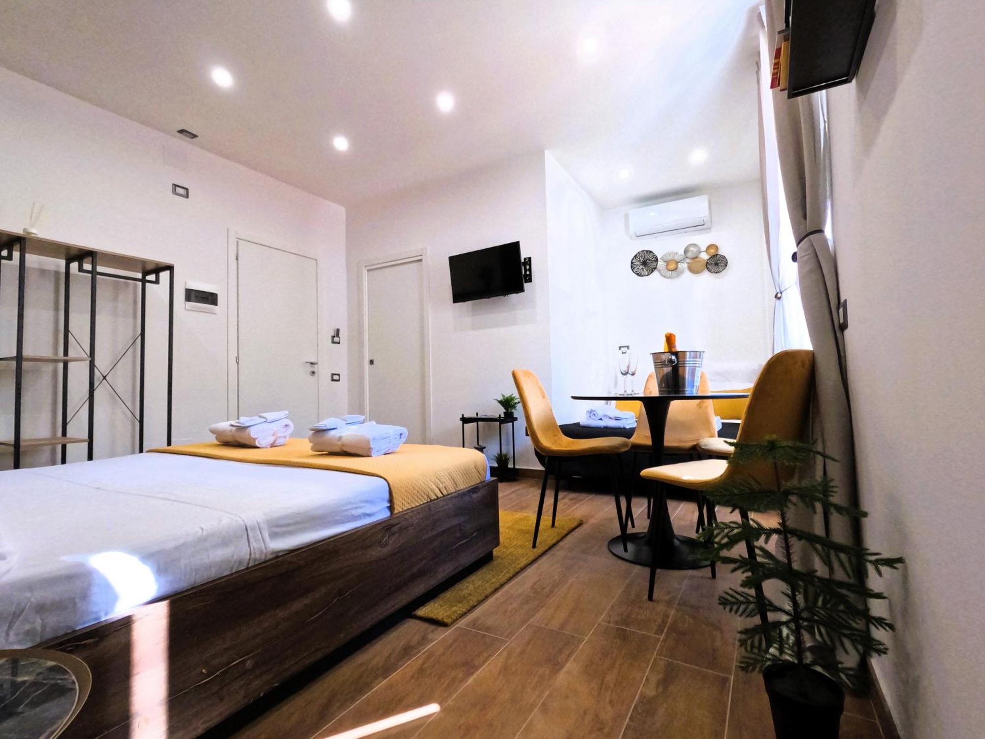 Blackwoody Contemporary - Centro Storico Affittacamere *