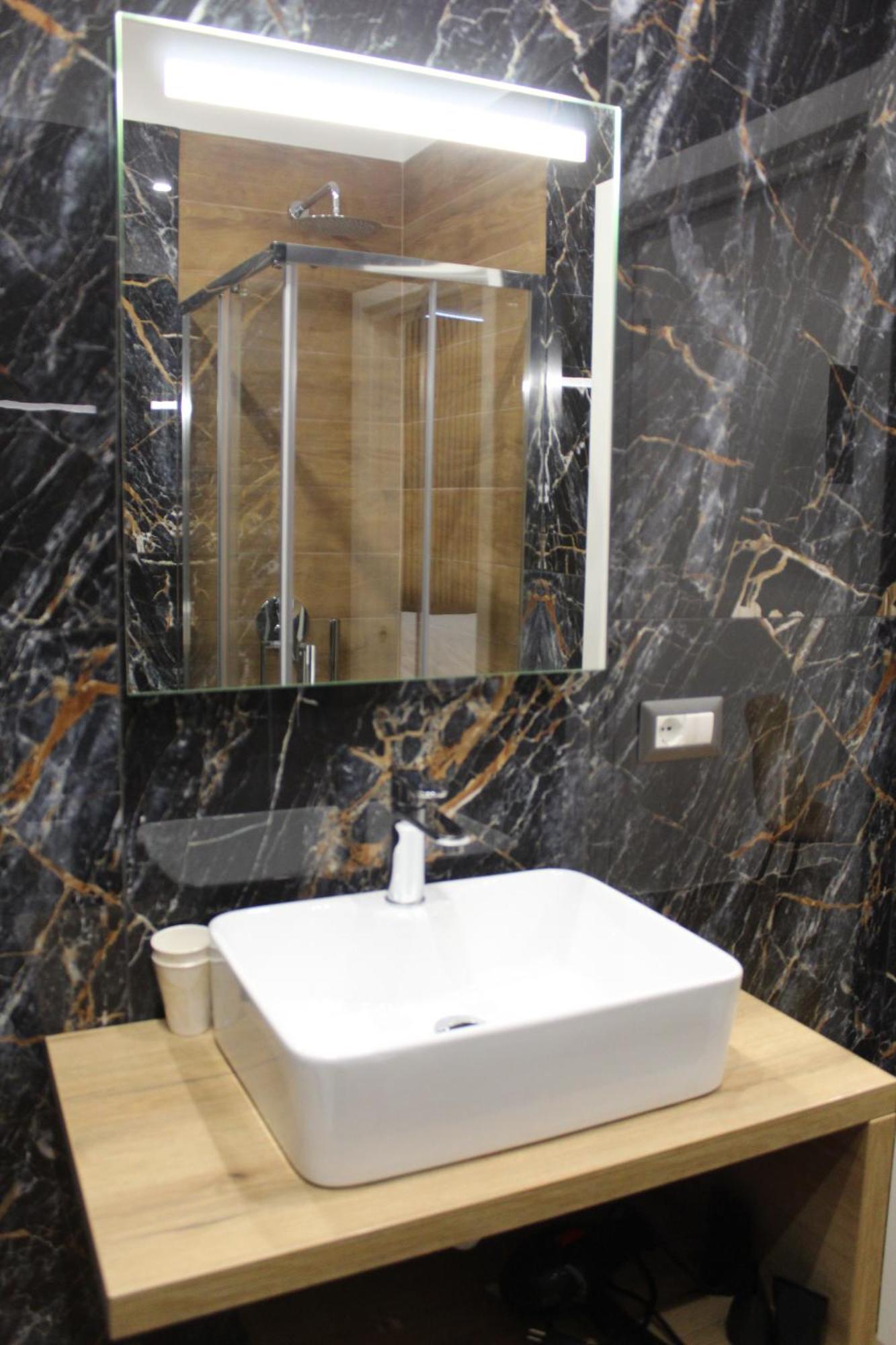 Blackwoody Contemporary - Centro Storico Affittacamere *