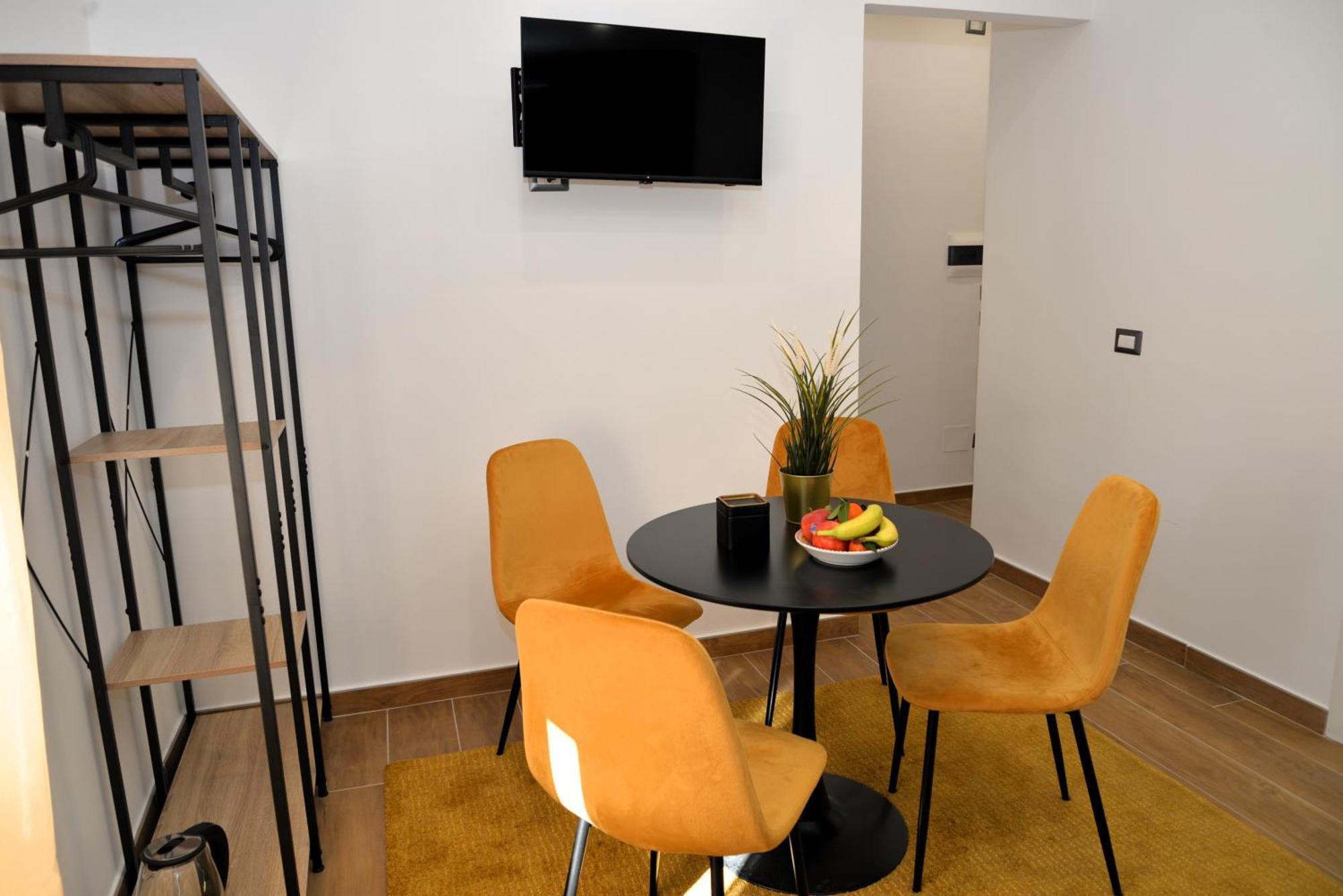 Blackwoody Contemporary - Centro Storico Affittacamere